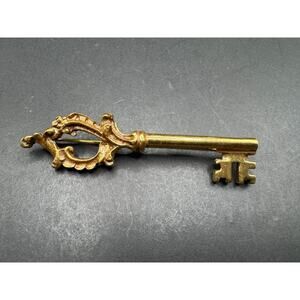Vintage 1960s Robert Zentall Gold Tone Ornate Key To The City Brooch Pin